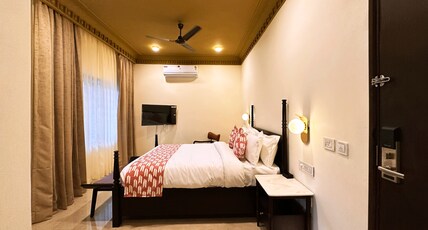 The Four Stories - Luxury Near The Lake Room Type - Premium Room with Balcony