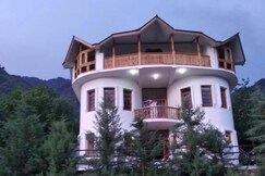 HelenBear Forest HomeStay