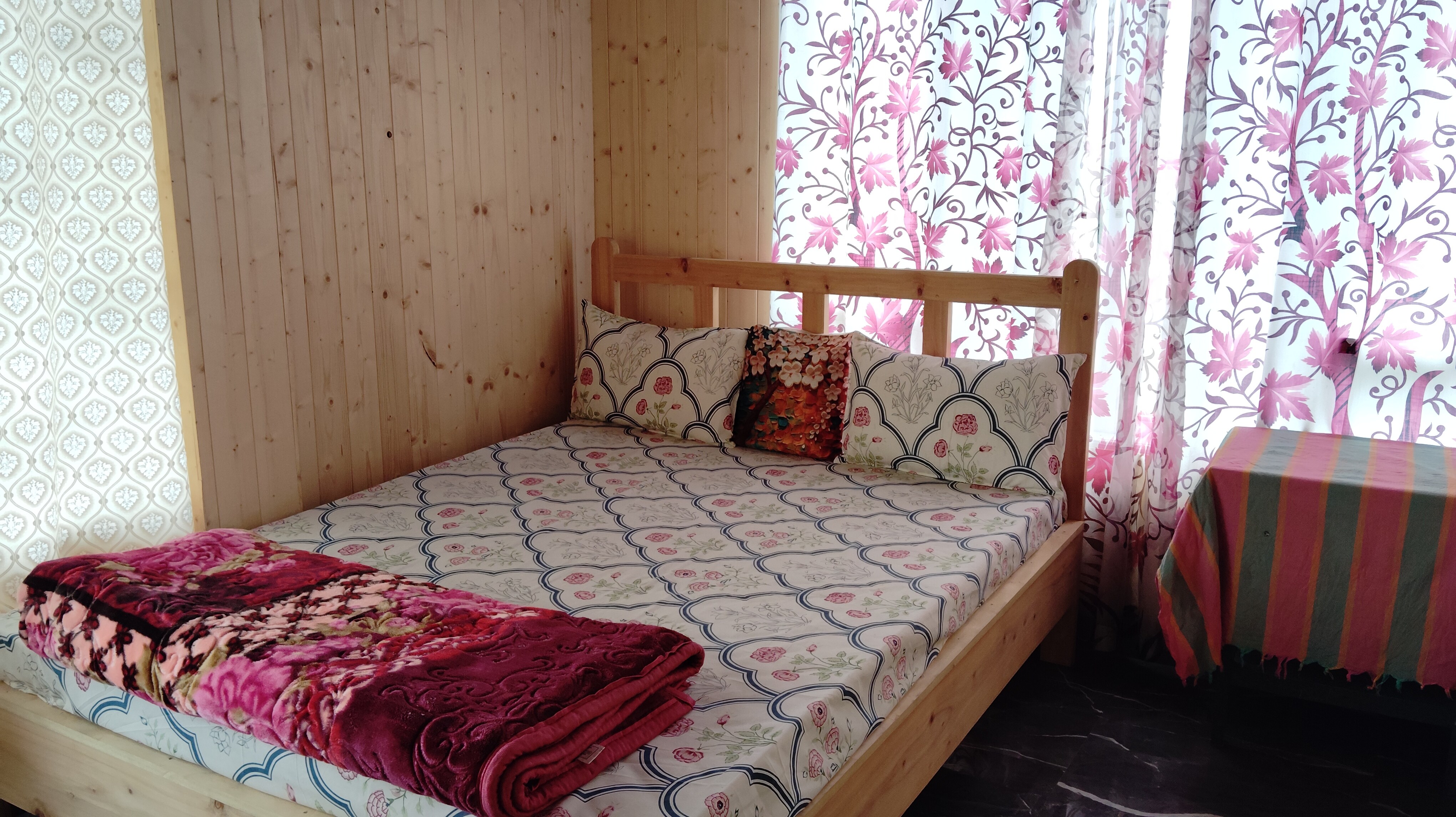 Sunyog Homestay - Tap to explore photos