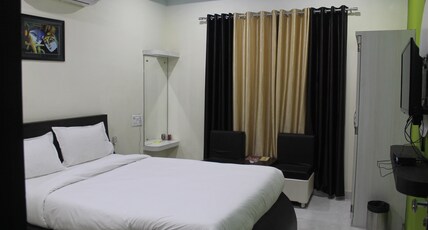 Hotel Sakshi & Restaurant Room Type - Super Deluxe AC