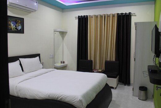 Hotel Sakshi & Restaurant