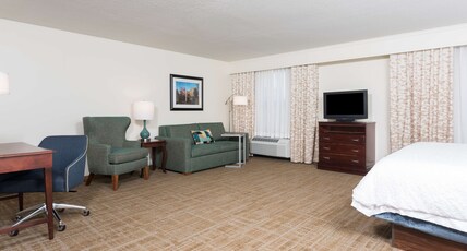 Hampton Inn East Lansing Room Type - KNG  STUDIO STE   NSMKG
