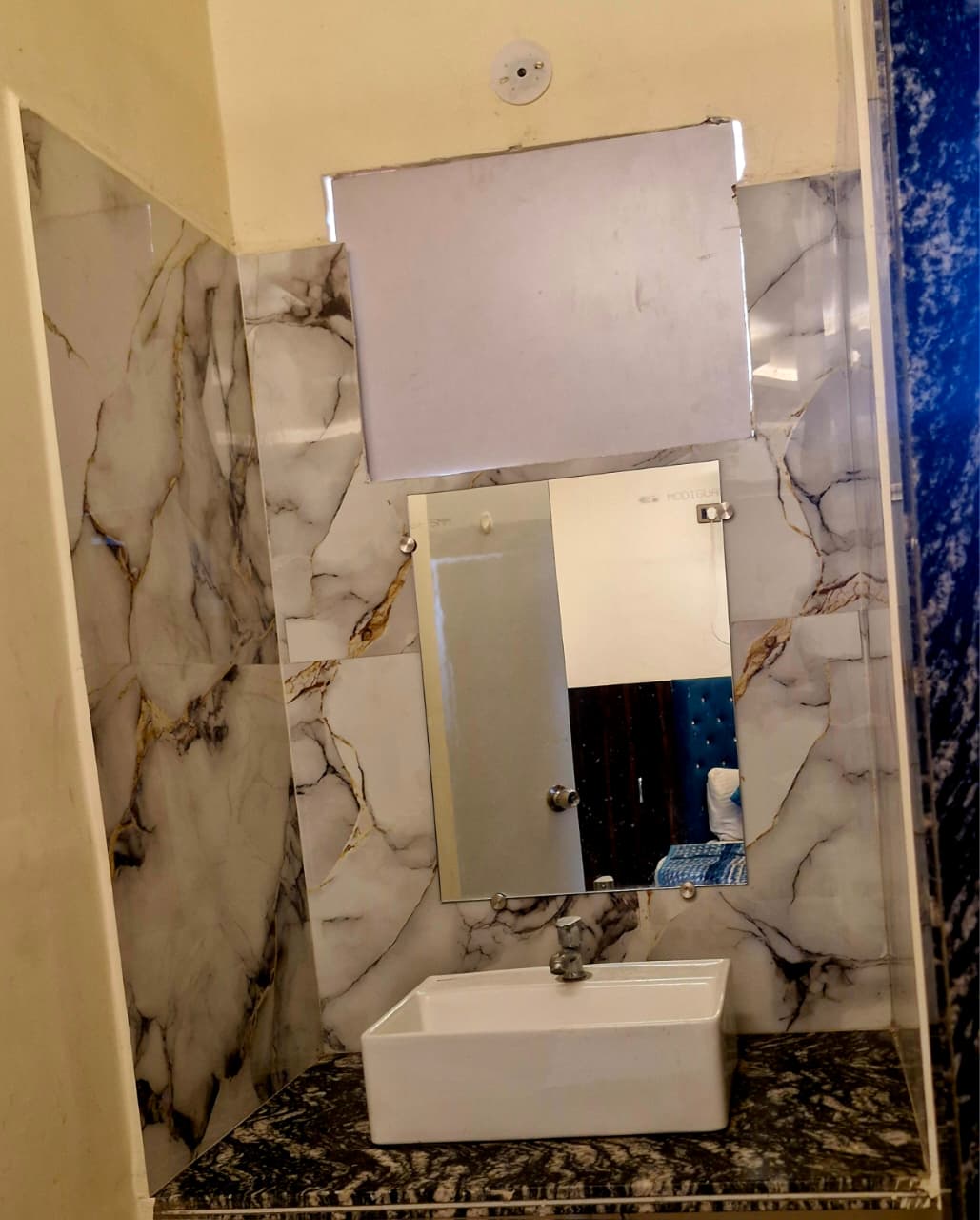 Hotel Meri & Residency - Tap to explore photos