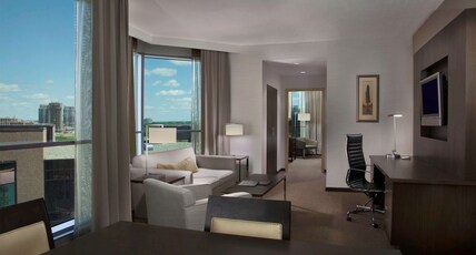 Hilton Toronto/Markham Suites Conference Centre & Spa Room Type - 2 DBL 1 BDRM CORNER SUITE