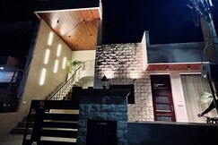 La Casa Wooden arc villa