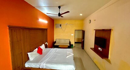 Aqua Villa Resort Room Type - Deluxe Ac Room
