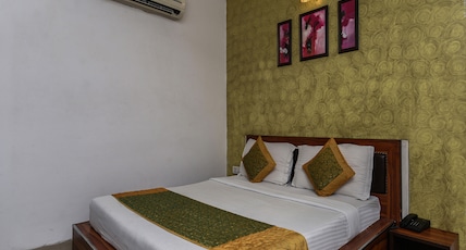 Hotel O Kari Plaza Room Type - Classic Hotel O Kari Plaza Room Type - Classic
