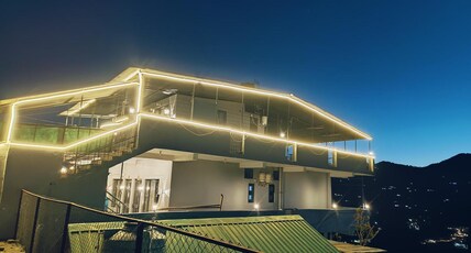 Hotel Kanishka Near Mukteshwar Dham Room Type - Bedroom 4