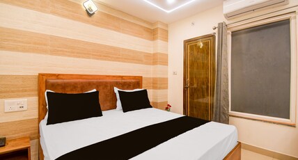 Super Townhouse Gomti Nagar Station Formerly Budget In Room Type - Premium