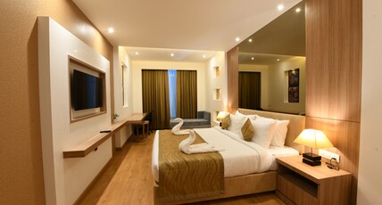 SureStay Plus by Best Western Amritsar Room Type - 1 King Bed, Non-Smoking, Premium Room, Flat Screen Television, Coffee And Tea Maker, Hairdryer