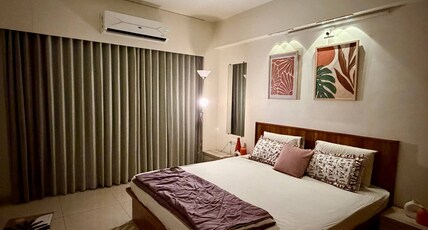 Pitav Cozy Private Room in Naranpura Room Type - Bedroom