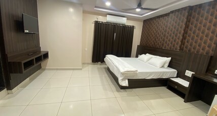 AMEENA PALACE Room Type - Suit Room