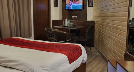 Hotel Paradise Continental @ Mall Road with Free Parking Room Type - FOUR BED ( FAMILY )ROOM PARTIAL VIEW GROUND AND -1 FLOOR Hotel Paradise Continental @ Mall Road with Free Parking Room Type - FOUR BED ( FAMILY )ROOM PARTIAL VIEW GROUND AND -1 FLOOR