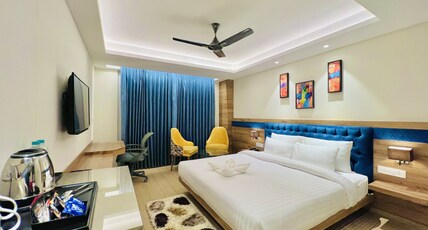 SJ Paradise Room Type - Executive Room with Balcony (City View) SJ Paradise Room Type - Executive Room with Balcony (City View)