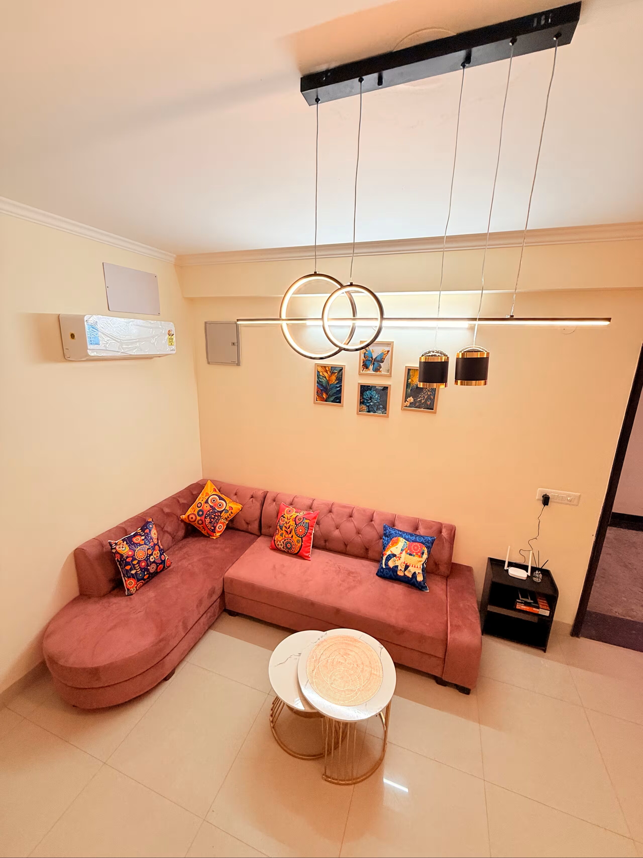 Modern Jacuzzi Suite by Cayetana | Railway Station - Tap to explore photos
