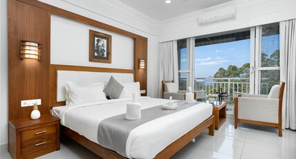 Hotel White House Munnar | Luxury Resort Room Type - Forest View Room With Balcony