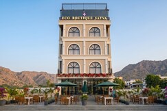 Eco Boutique Satva Udaipur (Kitchen with No-Onion No-Garlic)