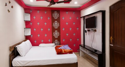 Dooars View Hotel Jaigaon Room Type - Deluxe Non AC Room