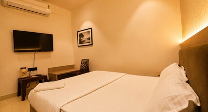 Hotel River Front Room Type - Deluxe Room Hotel River Front Room Type - Deluxe Room