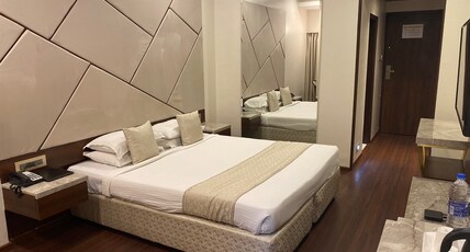 HOTEL KOHINOOR PARK Room Type - Executive Deluxe