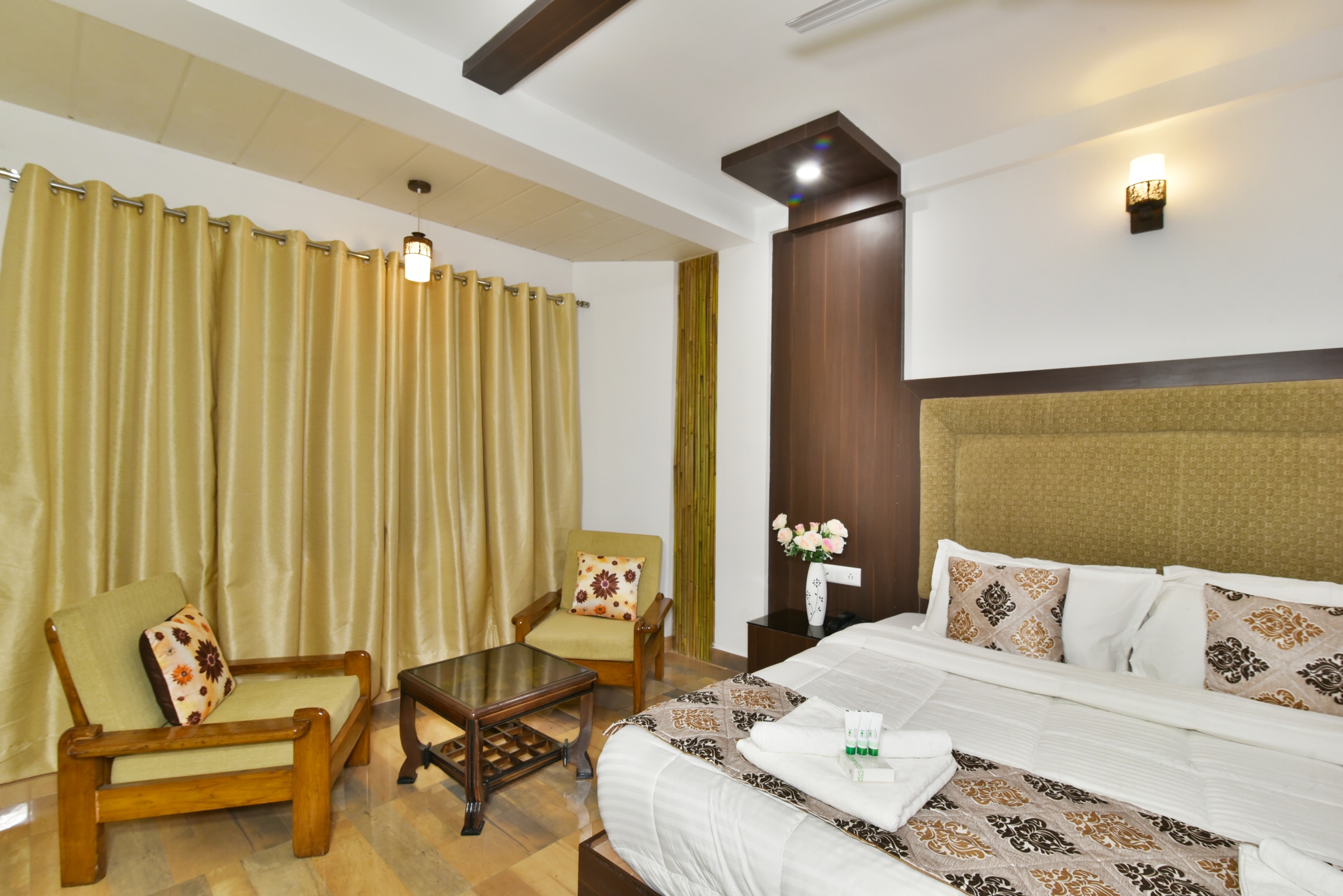 DLS Kapoor Resort - Tap to explore photos