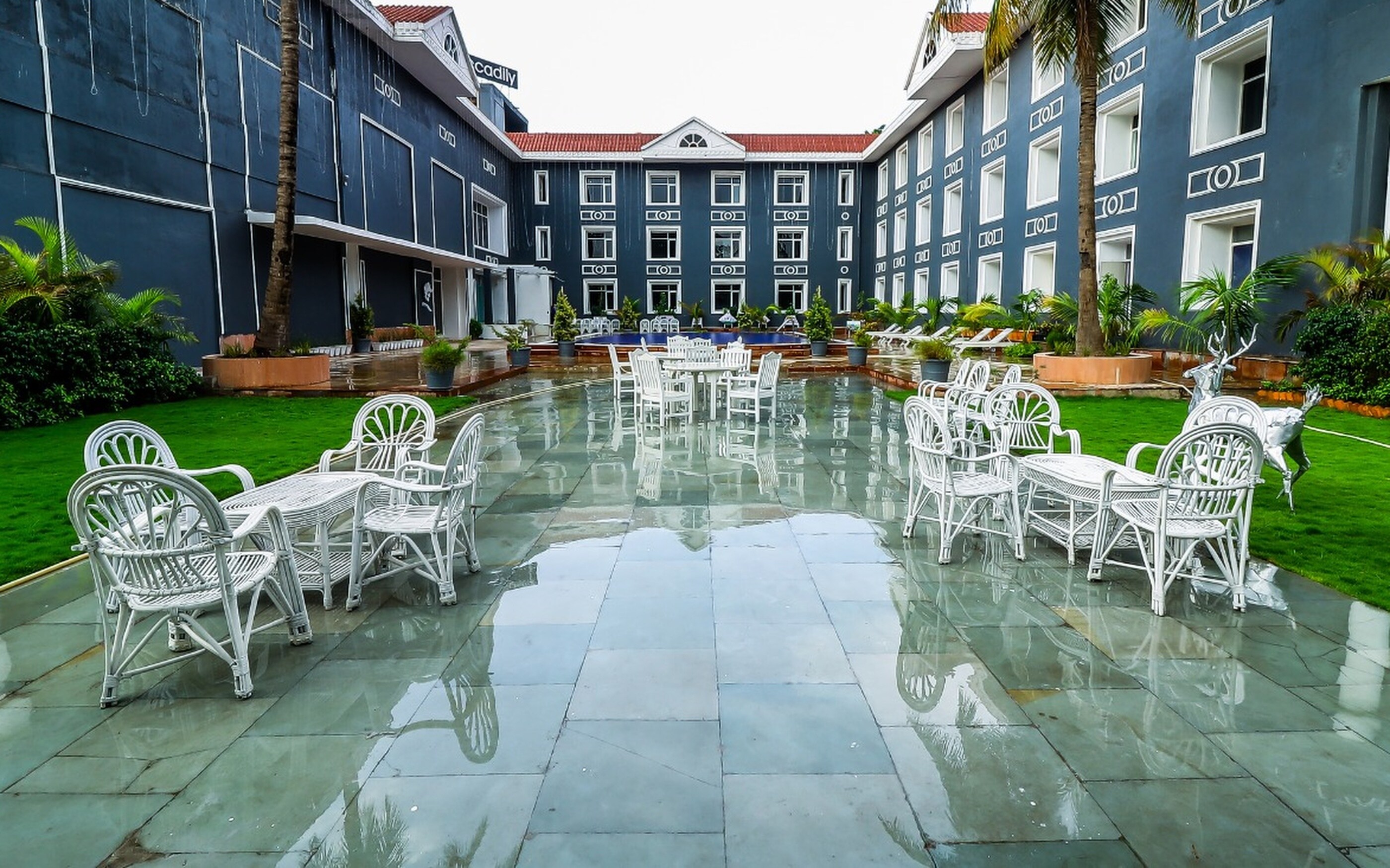 Hotel Piccadily Raipur - Tap to explore photos
