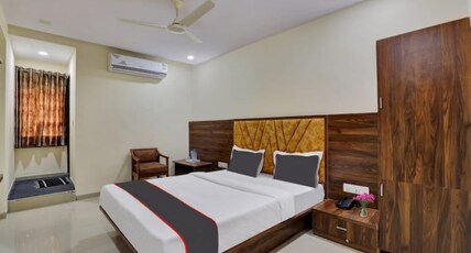 Hotel Neelkamal Room Type - Deluxe AC Room