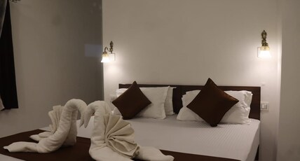 Hotel Shiv Palace Udaipur Room Type - Semi Deluxe room