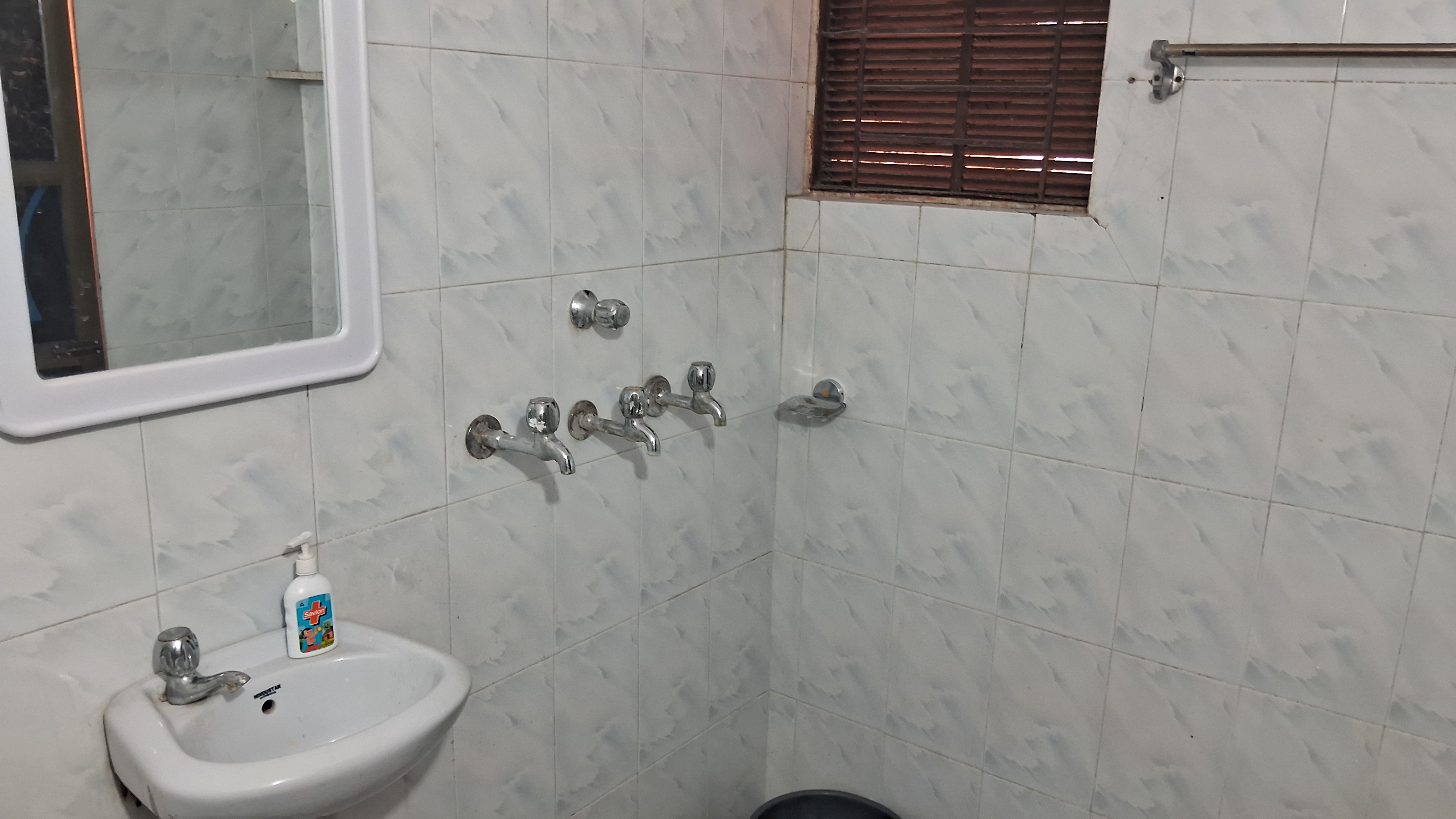 Pearl Homestay - Tap to explore photos