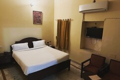 Hotel Shri karni niwas