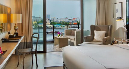 Riva Surya Bangkok Room Type - Deluxe Riva Room