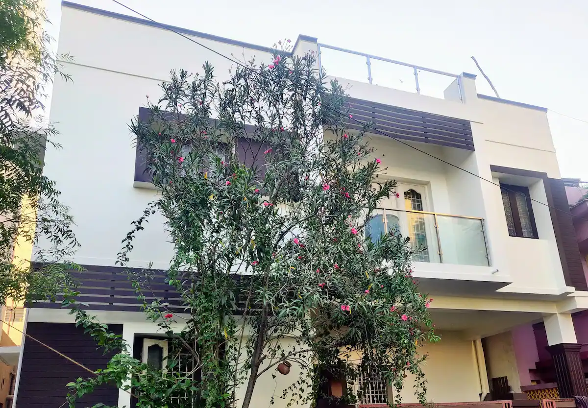 Srusrikar Deluxe AC Room