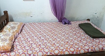 LA PIZZARIA HOME STAY Room Type - Bedroom Non AC