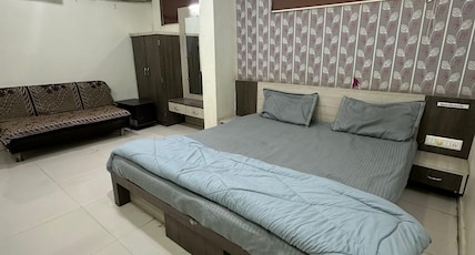 Sashvat Inn Room Type - DELUXE NON A.C ROOM Sashvat Inn Room Type - DELUXE NON A.C ROOM