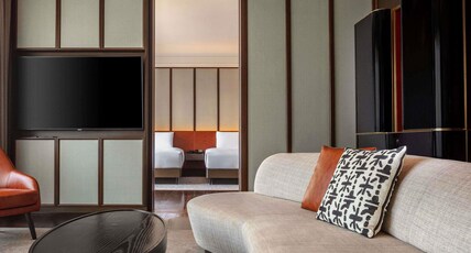 Fairmont Singapore Room Type - Ambassador Suite, 2 Doubles, 2 Balconies & FG Lounge Access, City/Pool View Fairmont Singapore Room Type - Ambassador Suite, 2 Doubles, 2 Balconies & FG Lounge Access, City/Pool View