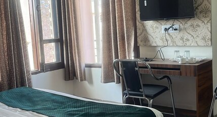 HOTEL SPRINGWOOD SUITES Room Type - DELUXE BALCONY