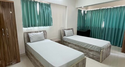 Z Express EON Life Room Type - Deluxe Twin