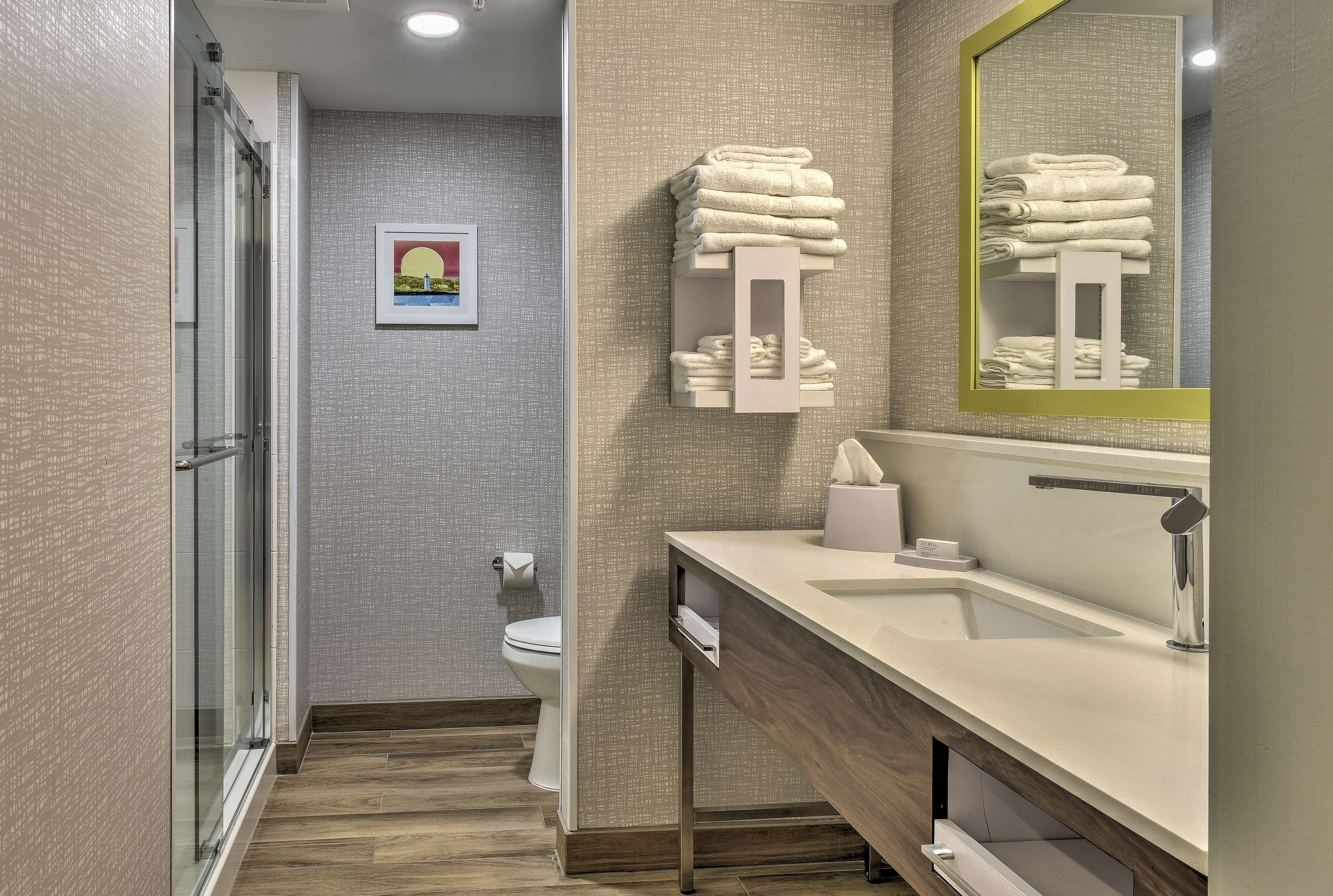 Hampton Inn & Suites Keene - Tap to explore photos