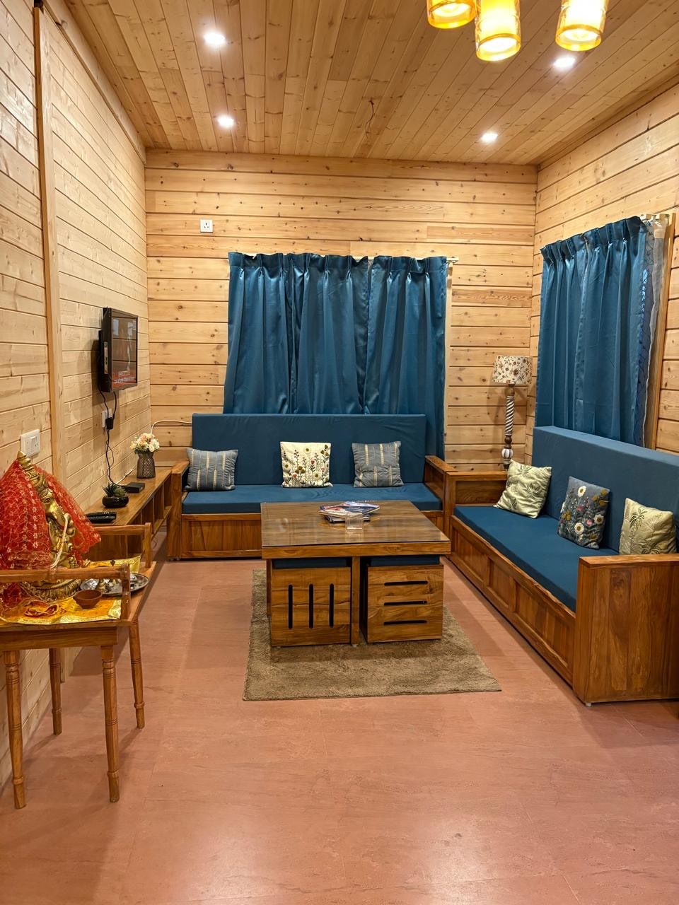 Samlaun Chalet and Retreat - Tap to explore photos