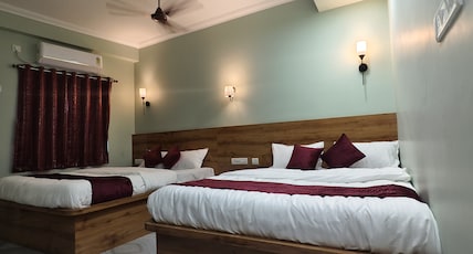 PLATINUM INN Room Type - STANDARD QUAD ROOM
