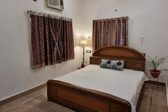 A cozy house near Tagore Hill