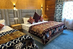 Dandoo Heritage Houseboat