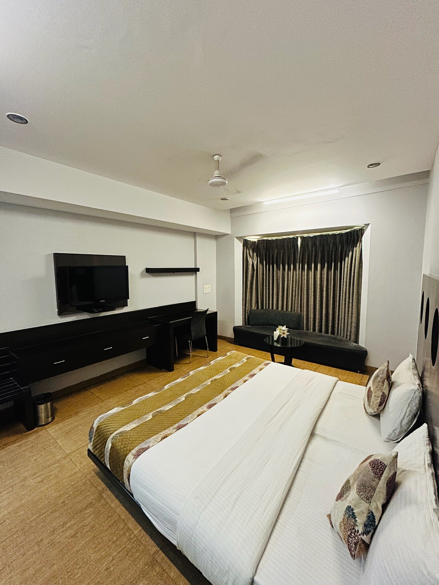 Hotel Cymbal (Sector 31 Gurgaon) - Tap to explore photos