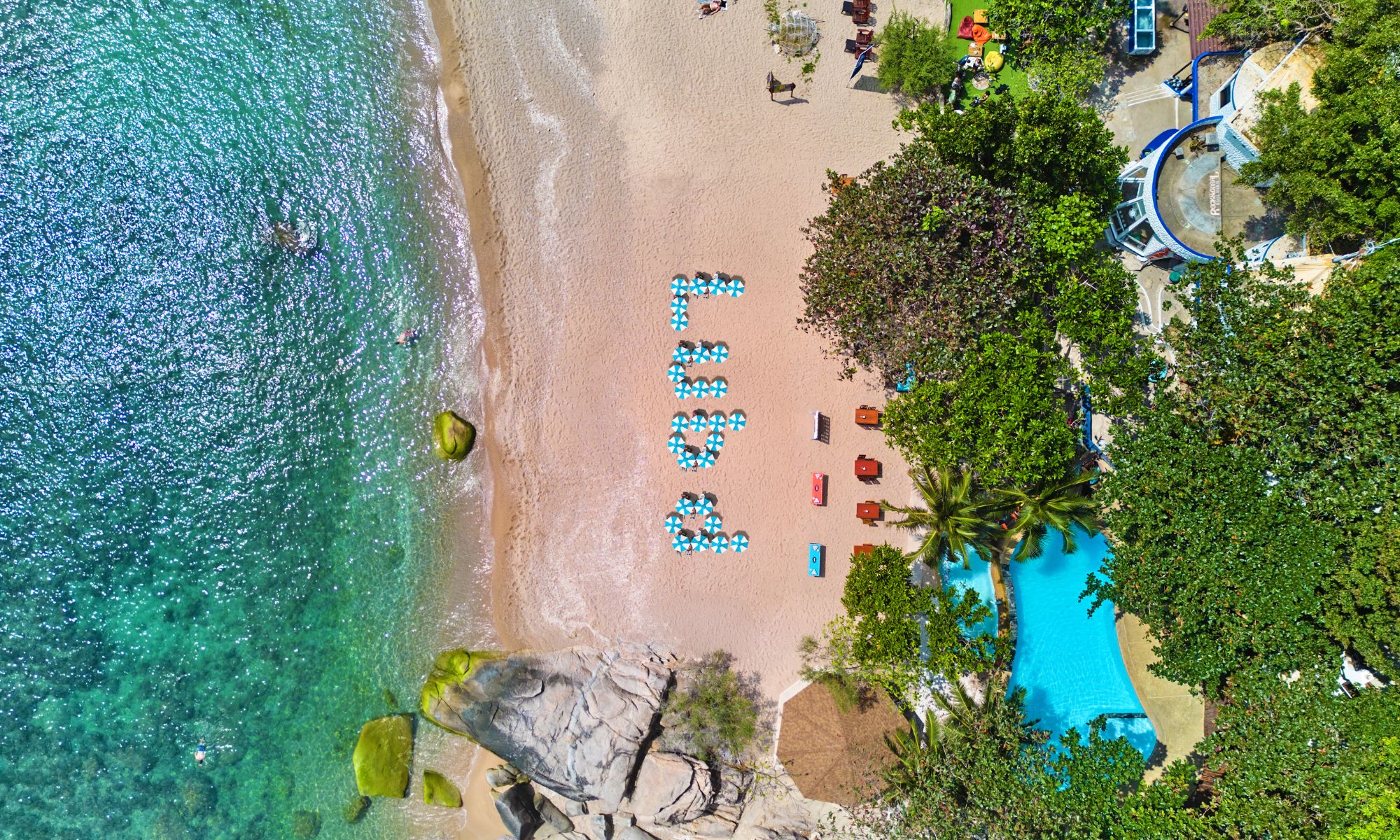 Lub d Koh Tao Tanote Bay - Tap to explore photos