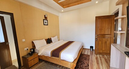 Pool Retreat Room Type - Deluxe Luxury room