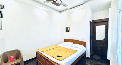 SRISAI RESIDENCY VIRUDHUNAGAR Room Type - Executive Double bed room (Non Ac)