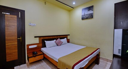 Hotel Akash Room Type - Super Deluxe AC