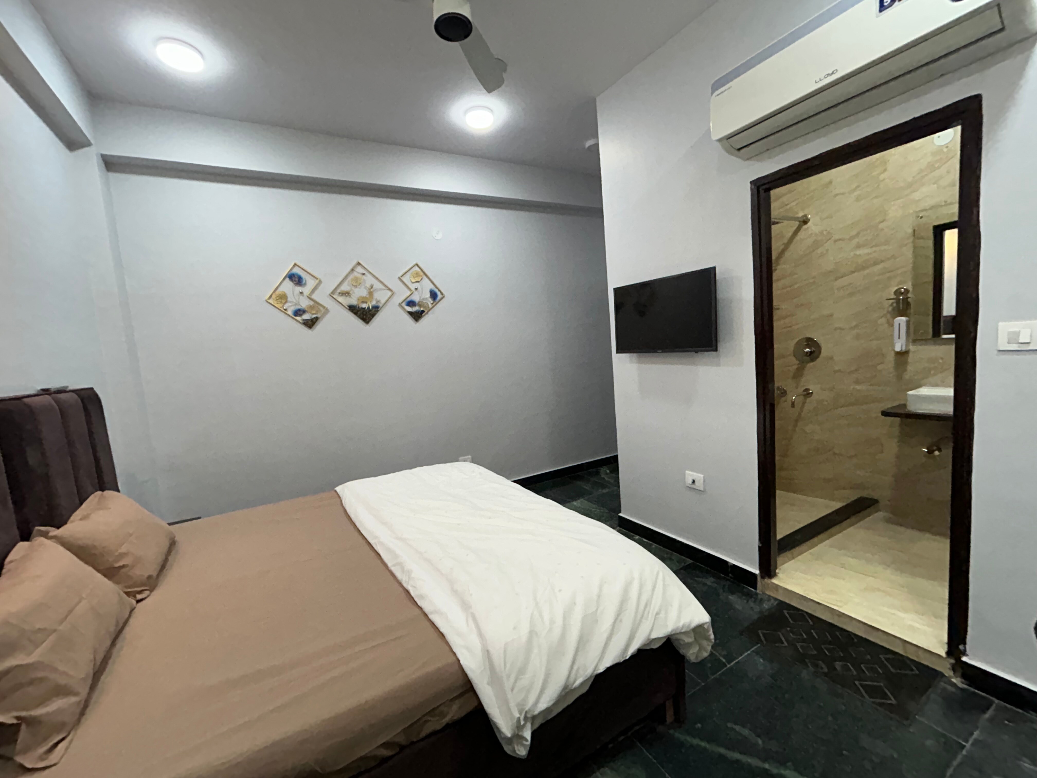 Aarvik s Haven
Peaceful Stay in the City - Tap to explore photos
