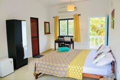 AVANA ROOMS NEAR ASHVEM BEACH