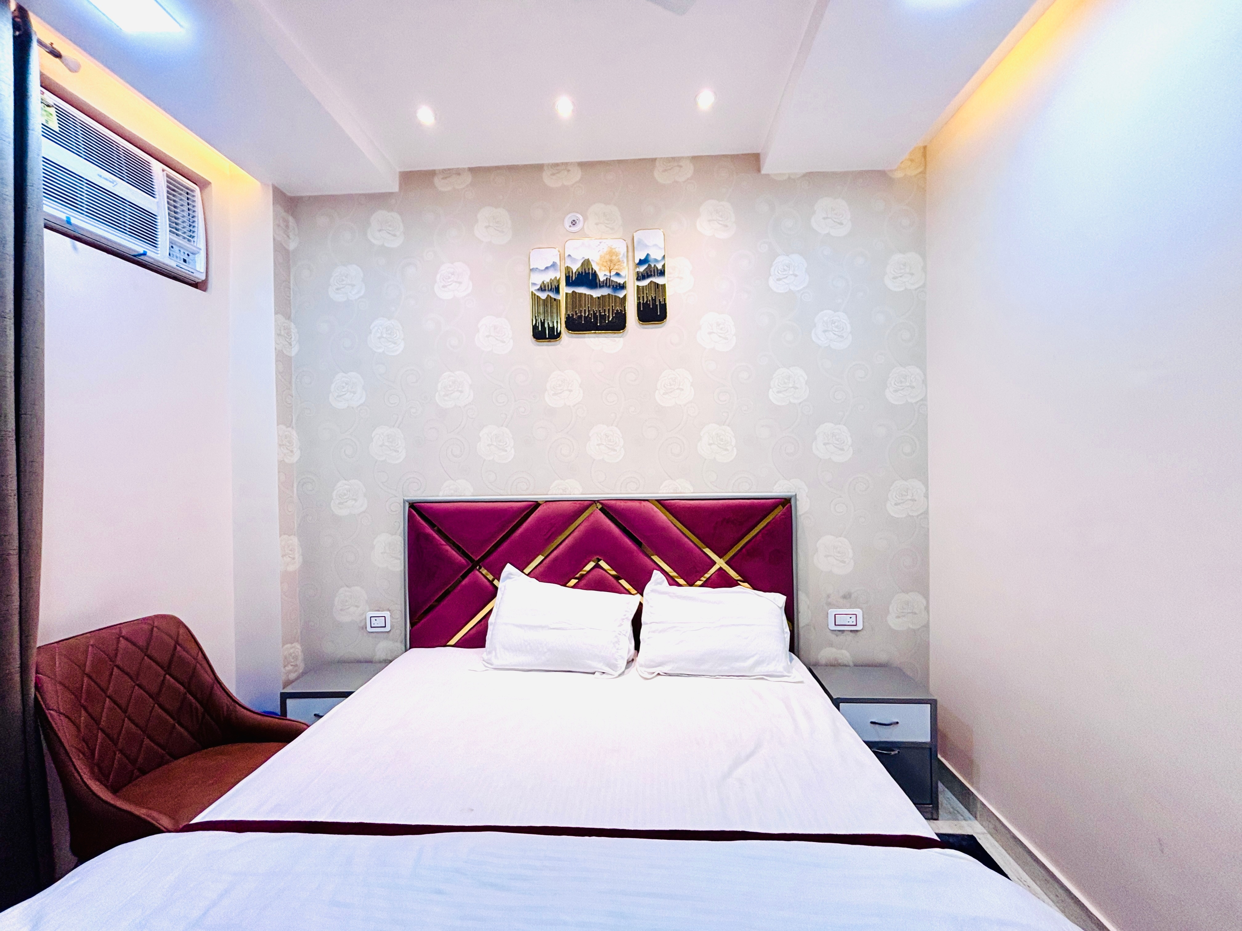 Hotel ram lakhan paradise - Tap to explore photos